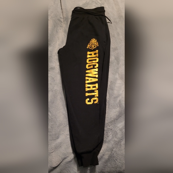 Wizarding World Harry Potter Hogwarts Joggers M - Picture 2 of 3